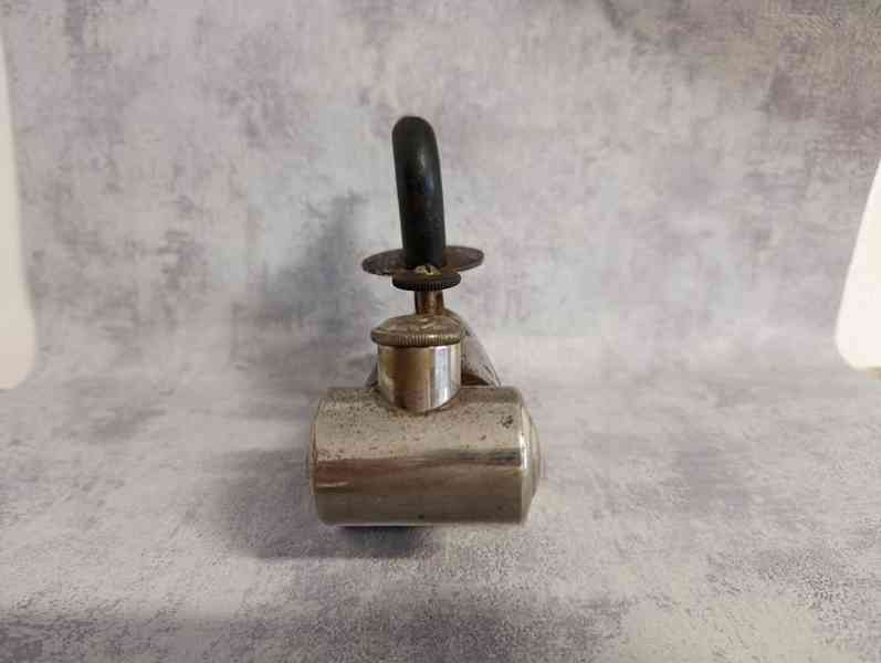 Velmi stará menší lihová žehlička OMEGA  - D.R.G.M - foto 6