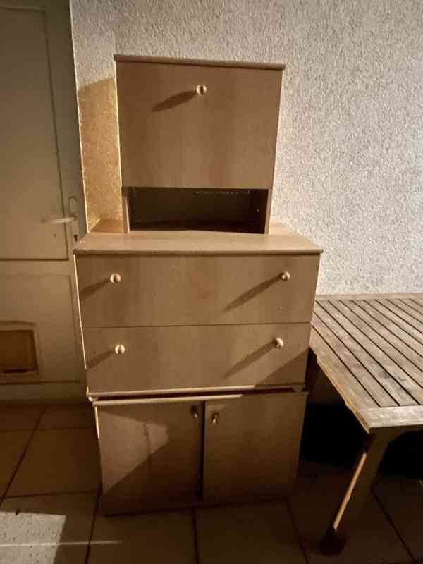 Zbytek obývací stěny - skříňka a šuplíky - foto 2