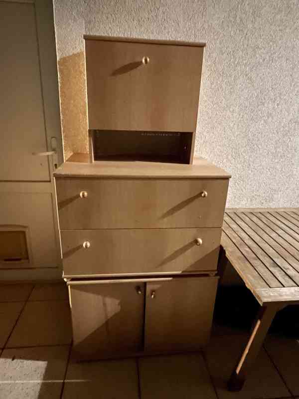 Zbytek obývací stěny - skříňka a šuplíky - foto 3