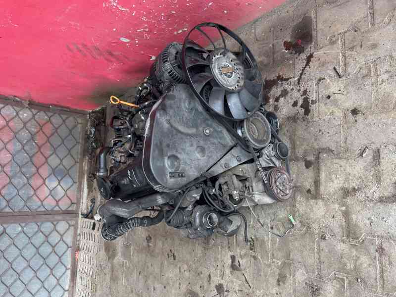 Motor 1,9TDI 81 KW VW passat typ AFN kompletní - foto 3