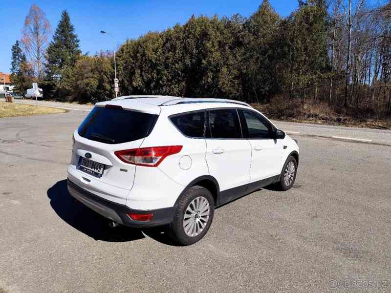 Ford Kuga 1,6 Titanium - foto 7