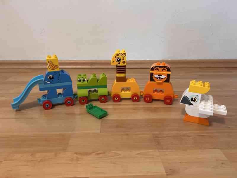 LEGO DUPLO (vrátane sady Máša a Medveď) - foto 7