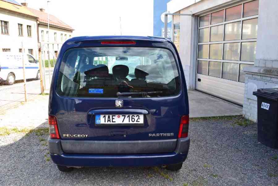 Peugeot Partner 1.9D, najeto poctivých 290.000km - foto 4