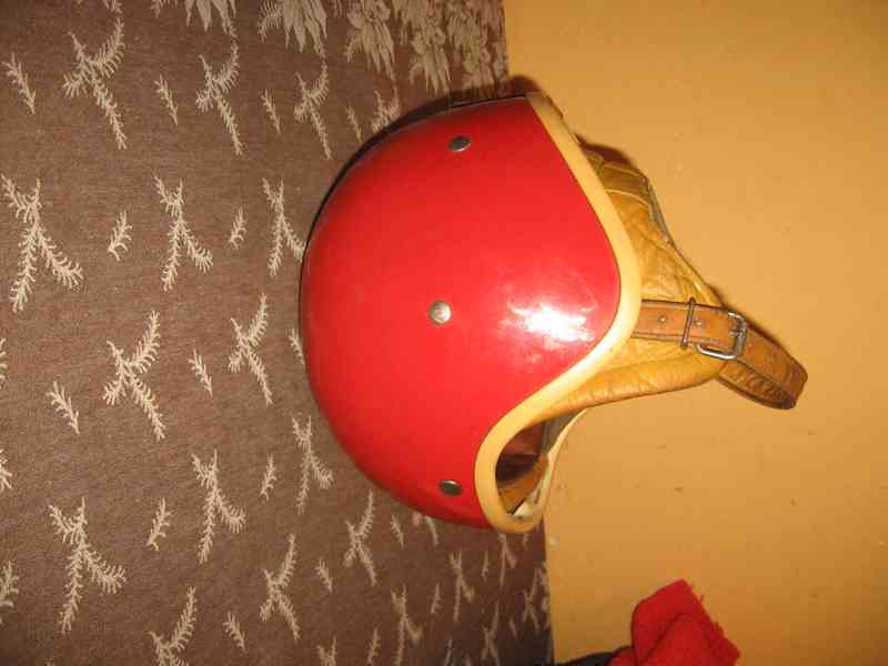 na mustang pionýr díly ,helma - foto 18