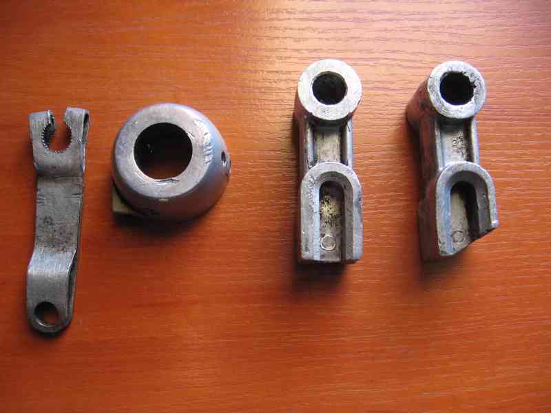 na mustang pionýr díly ,helma - foto 4