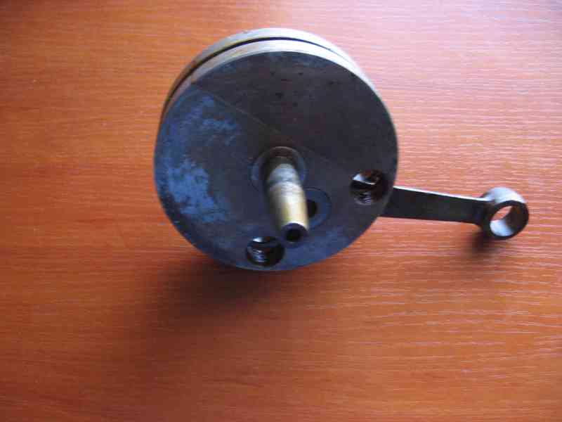 na mustang pionýr díly ,helma - foto 8