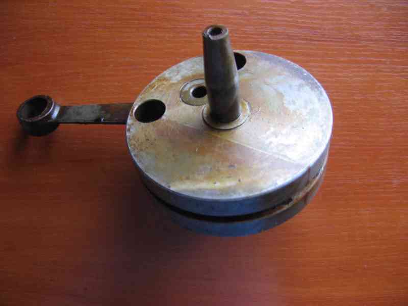 na mustang pionýr díly ,helma - foto 9