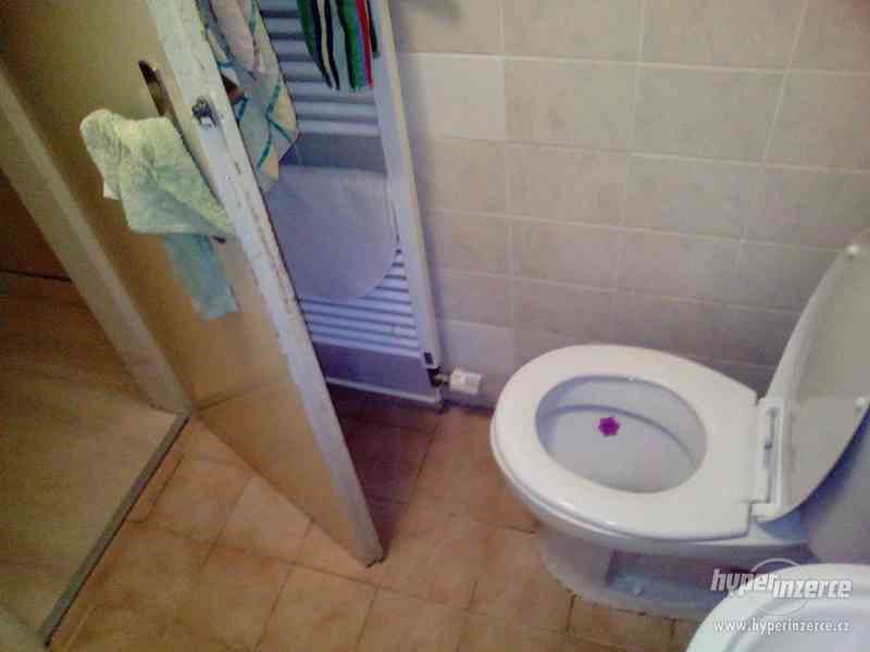Hledáme spolubydlící - foto 4