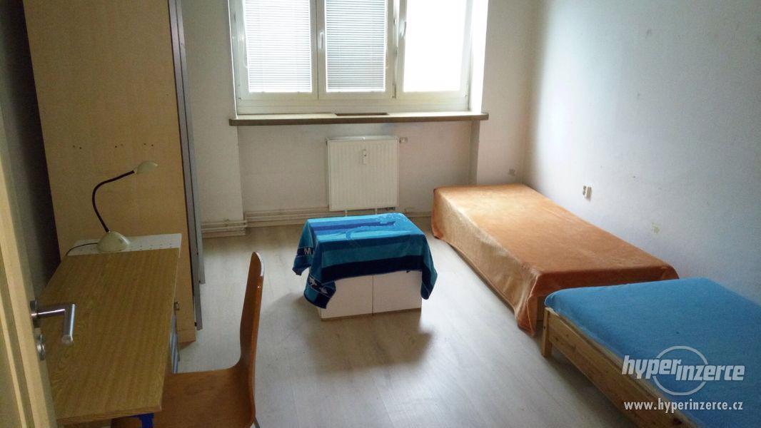 Hledáme spolubydlící - foto 5
