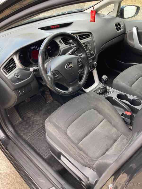 Kia Ceed 1,6 crdi 94kW - foto 7
