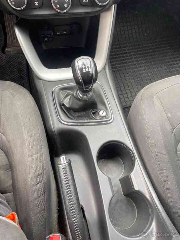 Kia Ceed 1,6 crdi 94kW - foto 10