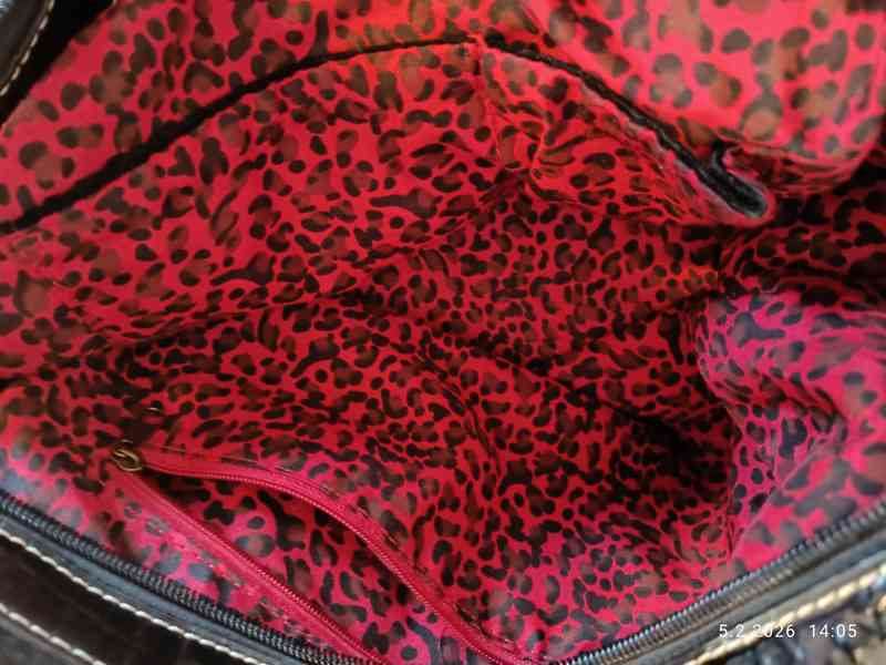 Prodám DÁMSKOU ČERNOU KABELKU - foto 7