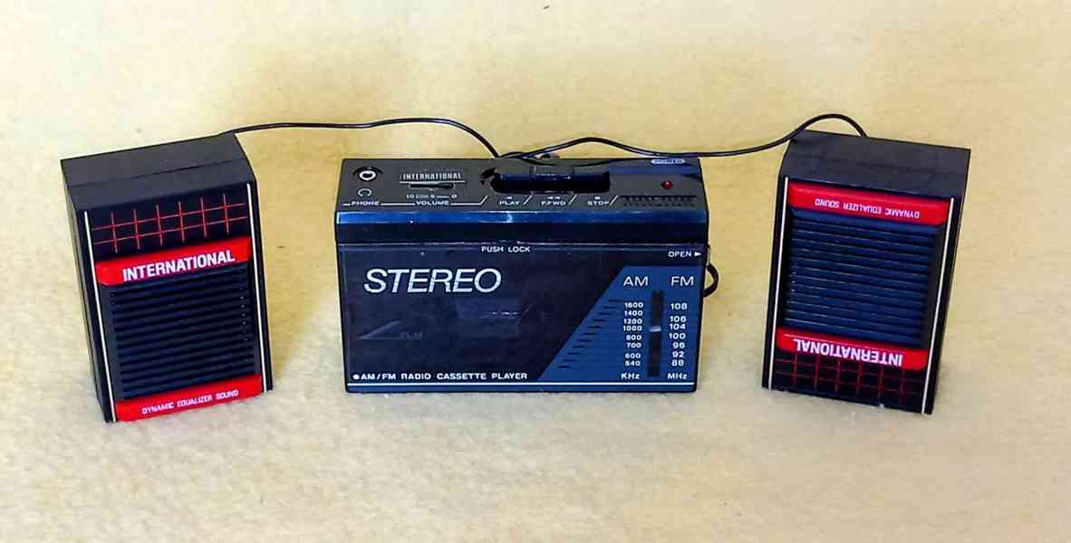 AM/FM stereo Walkman RCL-290 