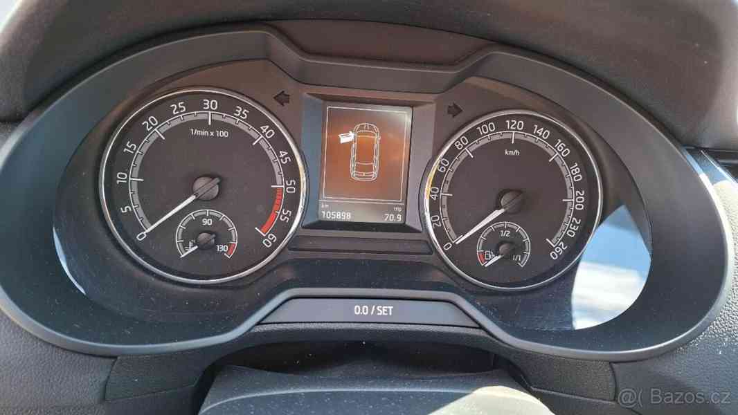 Škoda Octavia 2,0   III TDI 110KW - foto 6