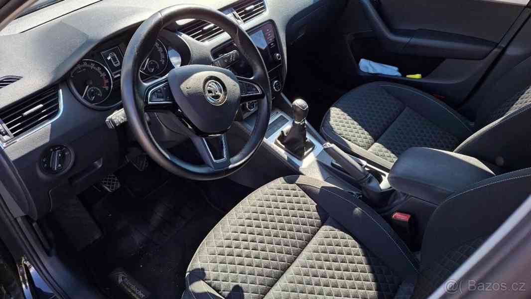 Škoda Octavia 2,0   III TDI 110KW - foto 8