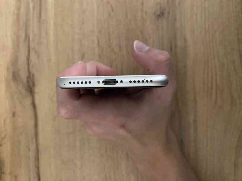 iPhone SE 2022 64 GB - Perfektní stav - foto 6