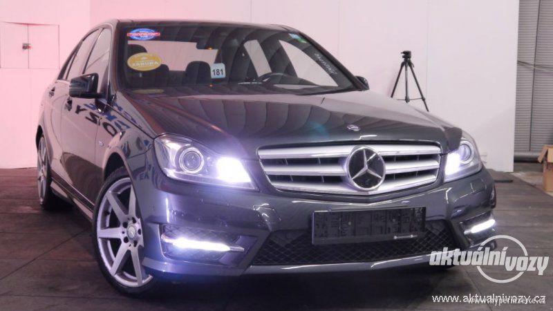 Mercedes-Benz Třídy C 3.0, nafta, automat, r.v. 2012, navigace, kůže - foto 6