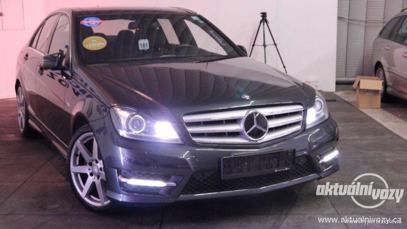 Mercedes-Benz Třídy C 3.0, nafta, automat, r.v. 2012, navigace, kůže - foto 11