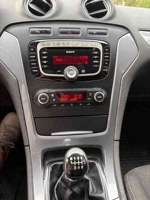 Ford Mondeo 1,6   118 kW (2013) 120 000 km - foto 9