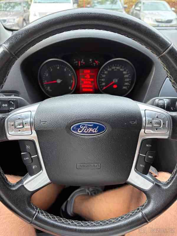 Ford Mondeo 1,6   118 kW (2013) 120 000 km - foto 18