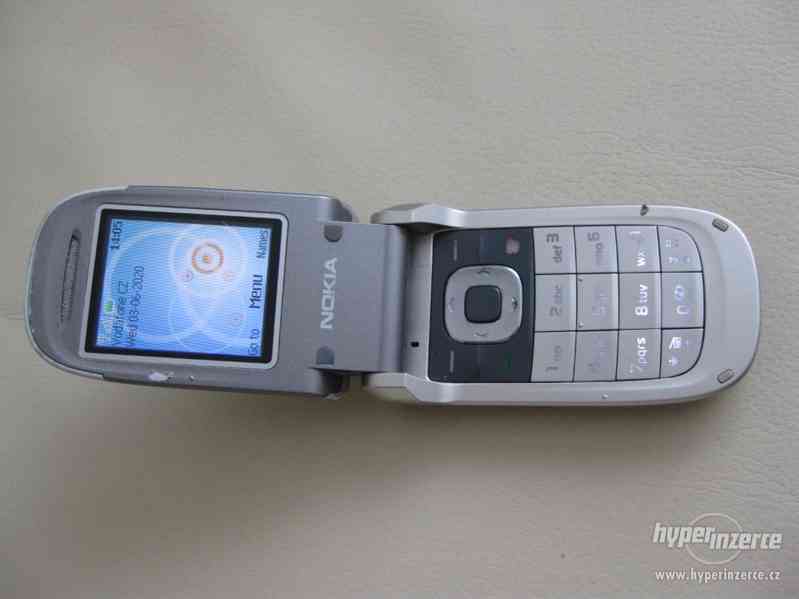Nokia 2760 - "véčkové" mobilní telefony - foto 3