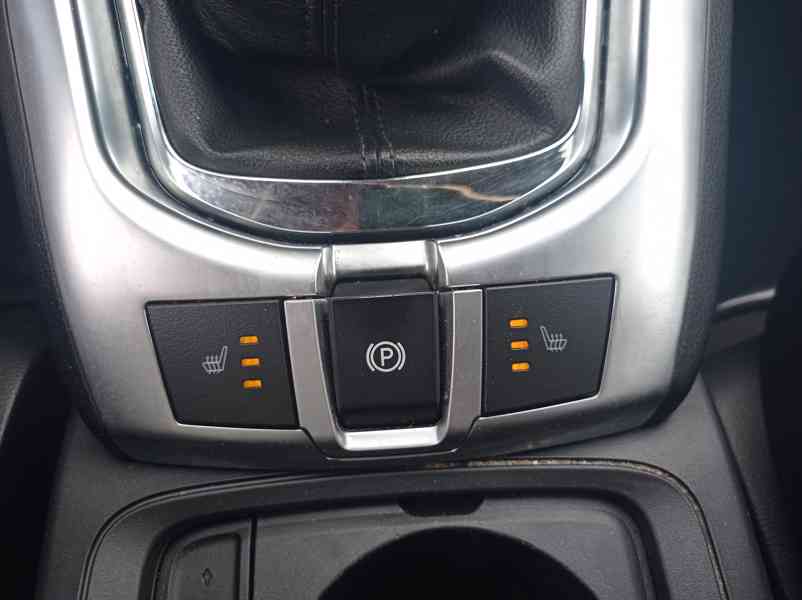 Opel Antara 2.2 CDTi 120kW/4x4/Výhřev - foto 26