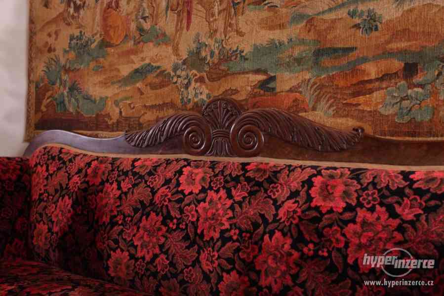 Starožitná sofa Biedermeier zrestaurovaná - foto 3