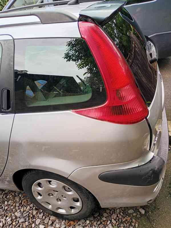 Peugeot 206 SW  1,4i 55kW, r.v. 2004 - foto 4