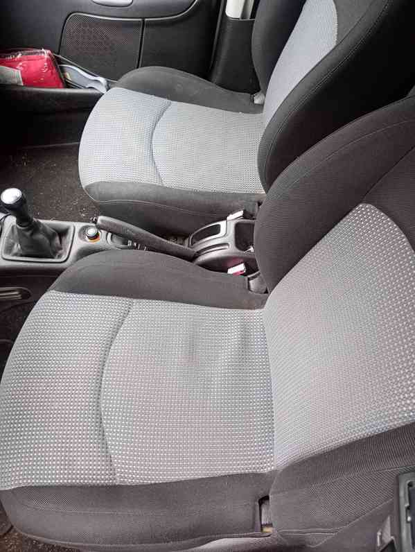 Peugeot 206 SW  1,4i 55kW, r.v. 2004 - foto 9