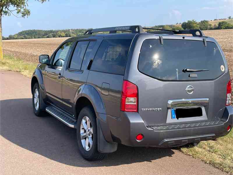 Nissan Pathfinder 2.5 dCi LE 140kw - foto 6