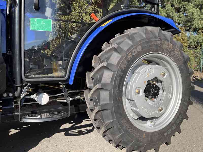 Traktor Lovol M254 o výkonu 25 koní s nakladačem - foto 9