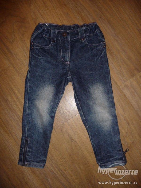 Džínové kalhoty s lebkami 2-3R-vel.98 - foto 2