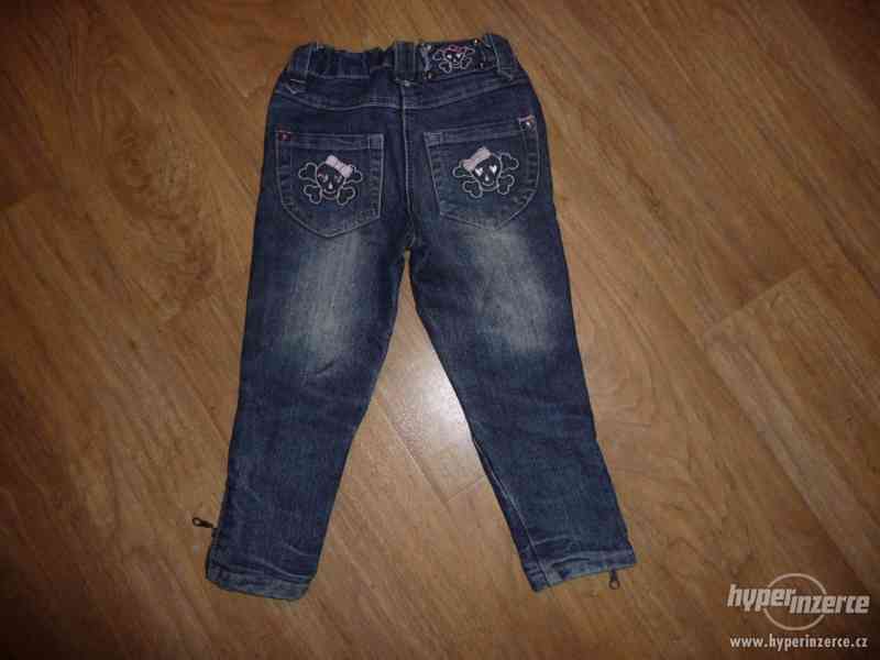 Džínové kalhoty s lebkami 2-3R-vel.98 - foto 3