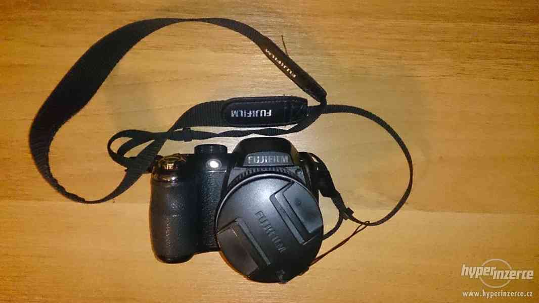 Fujifilm Finepix S3200 - foto 1
