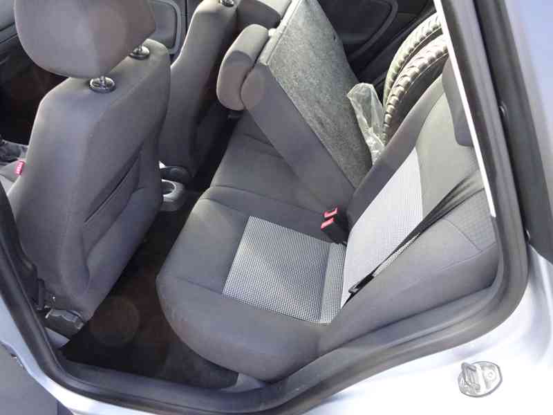 Seat Ibiza 1.4i 16v r.v.2006 (63 kw) stk:10/2026 - foto 14