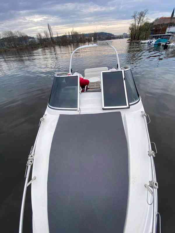 Kajutový motorový člun Drago 710. Rok výroby 2008. - foto 4