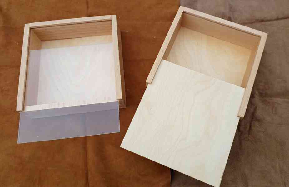 Dřevěné krabičky, lakované , nebo s domino kostkami - foto 4