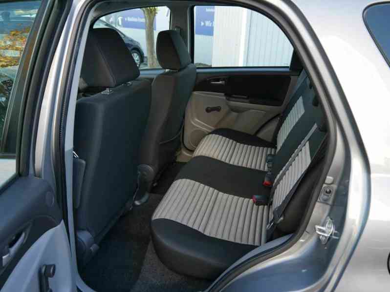 Suzuki SX4 1.6 GLX 4x4 benzín - foto 10