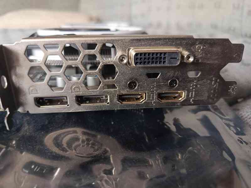 Radeon RX 580 ARMOR 8G - foto 2