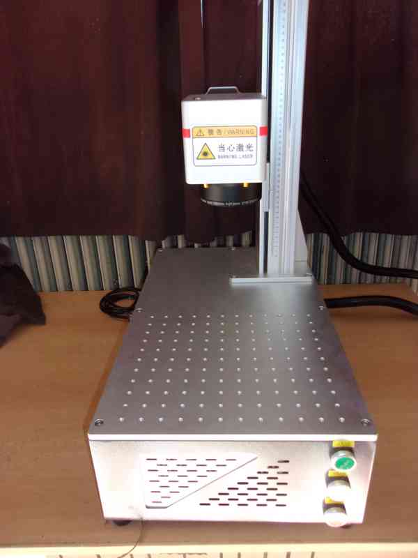 30w fiber laser gravírka, Raycus - foto 3