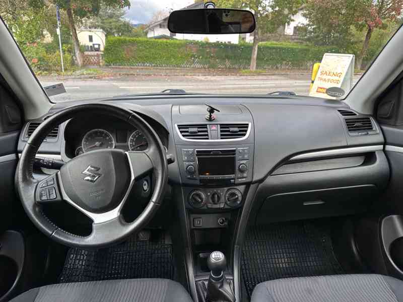 Suzuki Swift 1.2i Club 4x4 benzín 69kw - foto 9