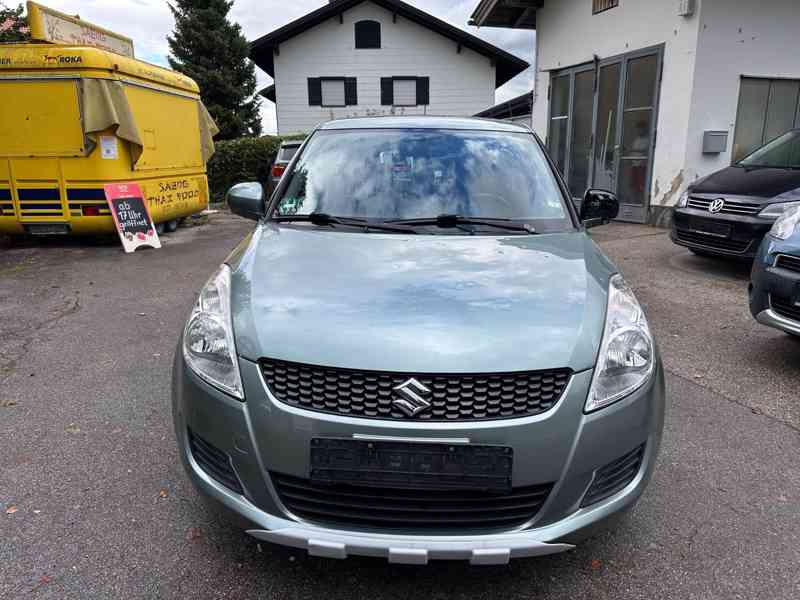 Suzuki Swift 1.2i Club 4x4 benzín 69kw - foto 11