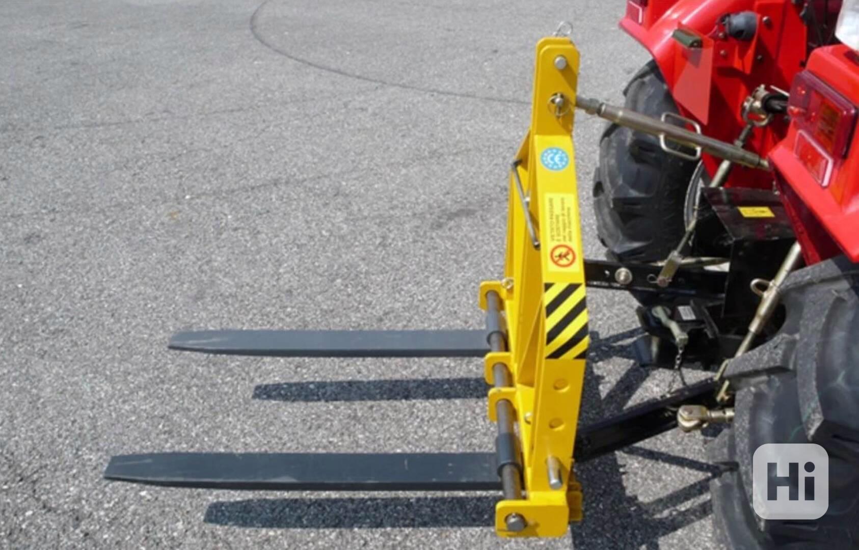 Paletizační vidle pro traktor - italský výrobce Deleks  - foto 1