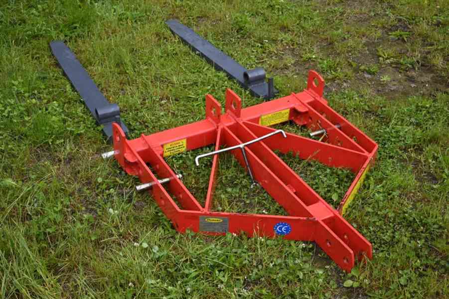 Paletizační vidle pro traktor - italský výrobce Deleks  - foto 2