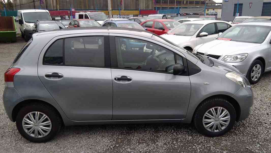 TOYOTA Yaris 1,0i VVT-i Comfort ČR  - foto 4