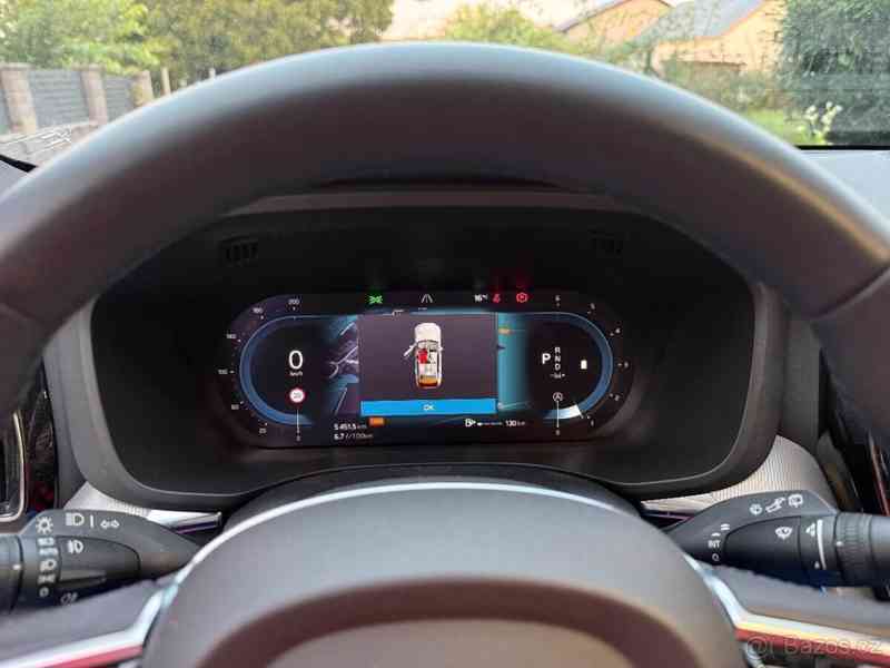 Volvo XC60 B4 D PLUS DARK - foto 9