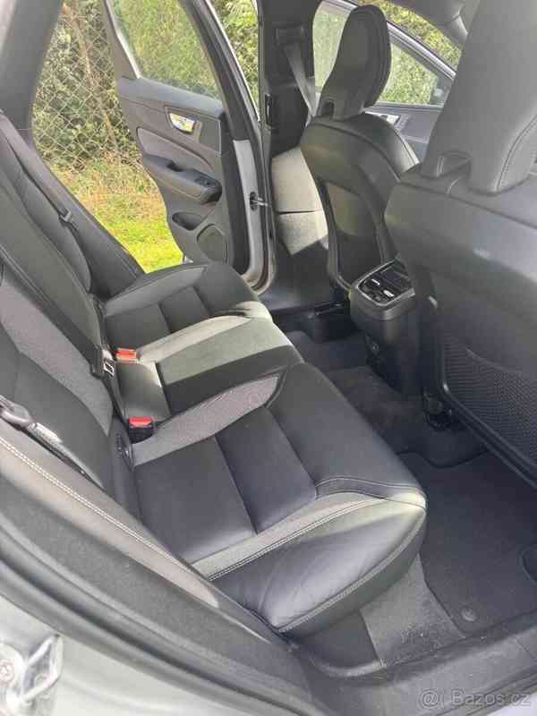 Volvo XC60 B4 D PLUS DARK - foto 15