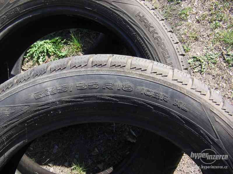 Prodám tři pneu Nokian 225/55 R18 - foto 2