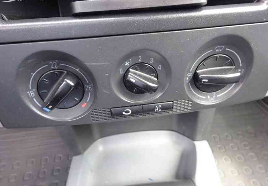 Škoda Fabia 1.9 SDI Combi r.v.2003 (STK82028) - foto 12