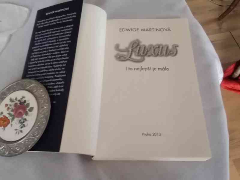 Luxus - román pro ženy - foto 2